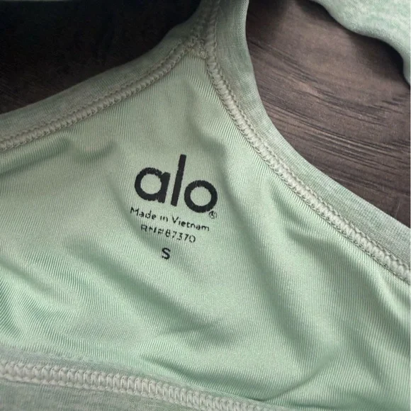 Alo Yoga | Sports Bra - Picture 3 of 4